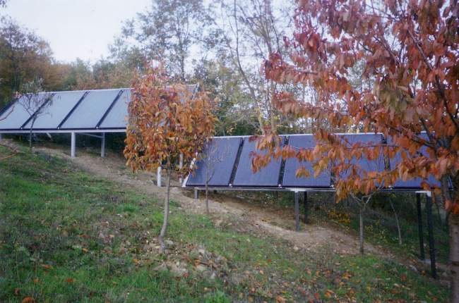 Private Solaranlage fr Warmwasser, Schwimmbaderwrmung und Heizung